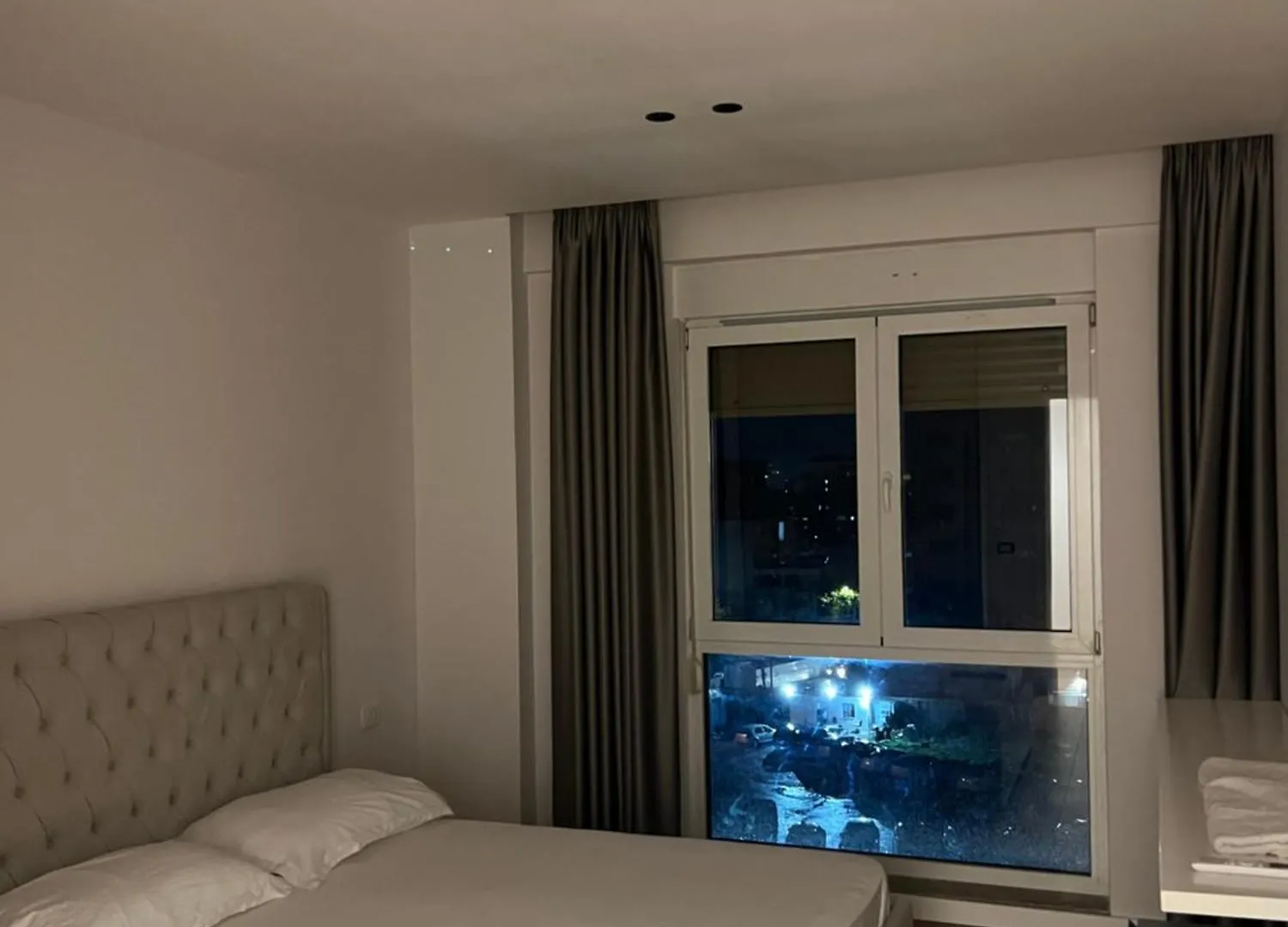 Renas Apartment Τίρανα